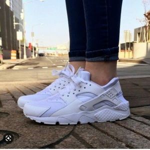 Nike Women’s Air Huarache Sneaker Low Cut White and Platinum Cushioned